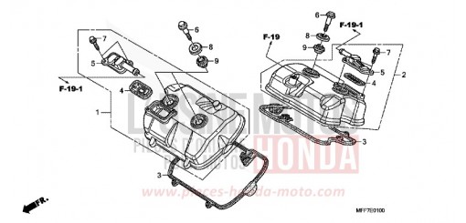 CYLINDER HEAD COVER XL700VAA de 2010